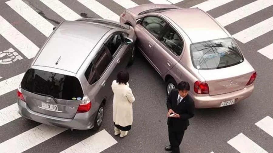 Invers�o de responsabilidade caracteriza fraude contra seguradora